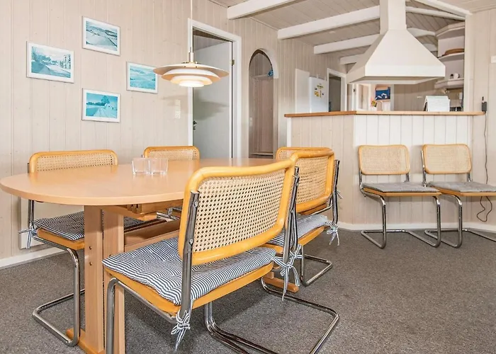 8 Person In Sjolund-by Traum * Binderup Strand