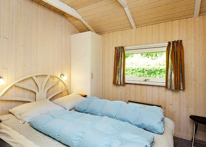 8 Person In Sjolund-by Traum *